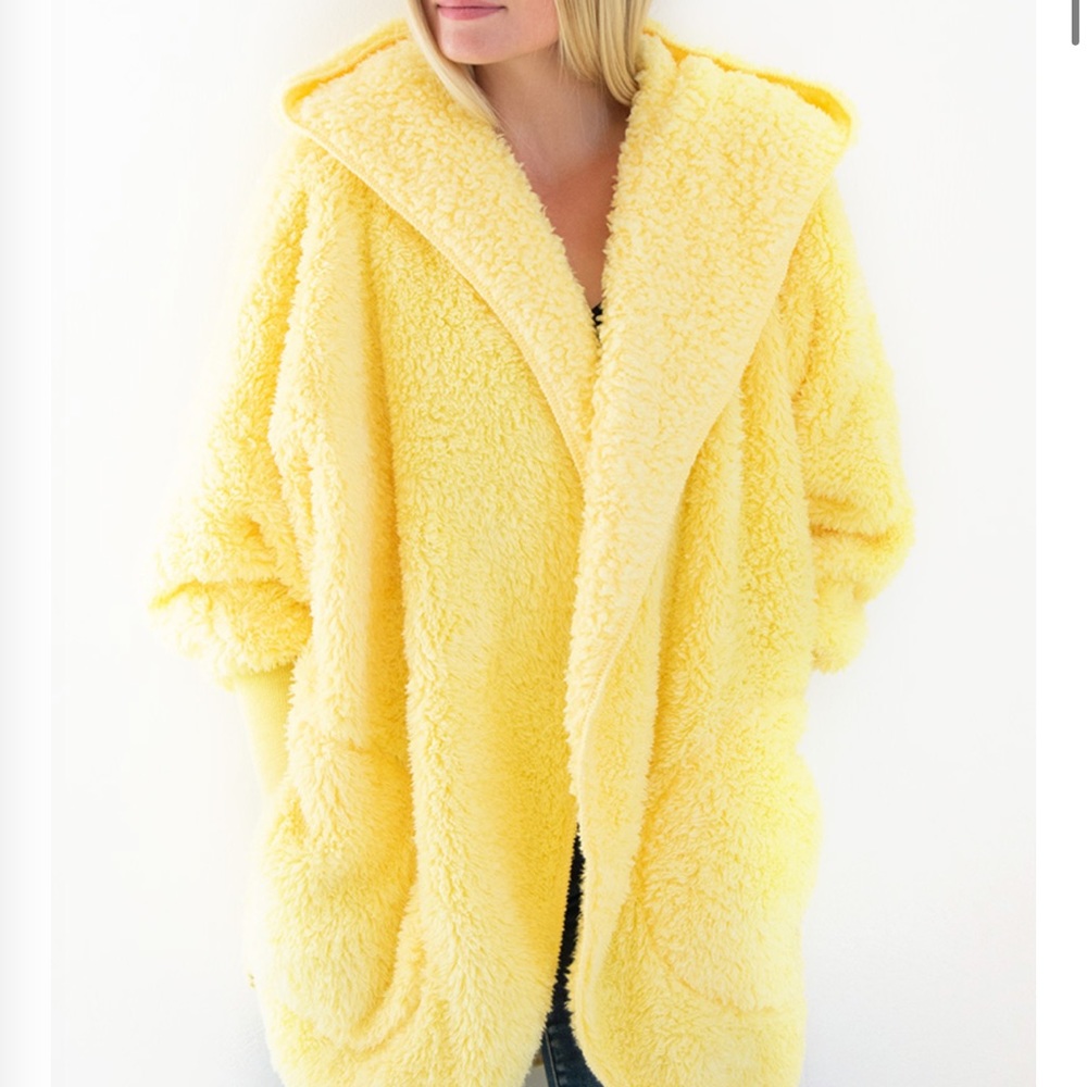 Host Pick 2x** NWOT Nordic Beach wrap